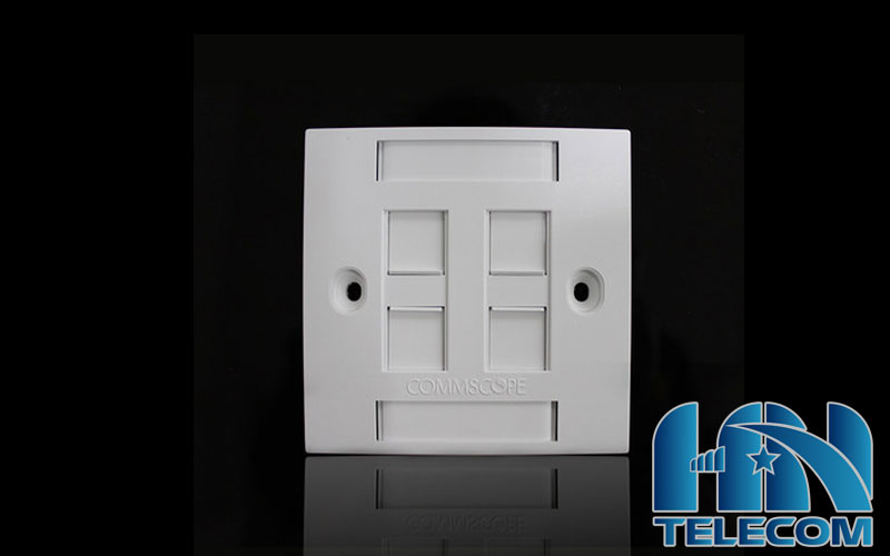 Mặt wallplate 4 cổng vuông