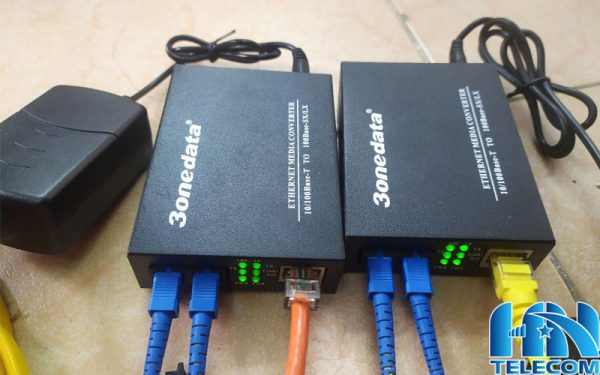 Thông tin chi tiết về bộ chuyển đổi quang điện Converter quang 3Onedata Model 1100L-S-SC-20KM 2 sợi 100M